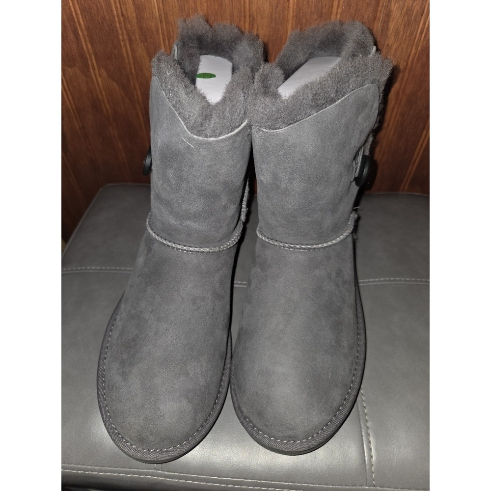Ugg Australia Bailey Button Classic Short Grey Gray  Women's sheepskin Boots 4